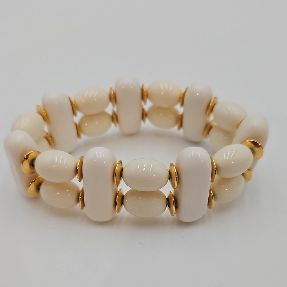 Elegant Gold and Cream Beaded Bracelet Vintage